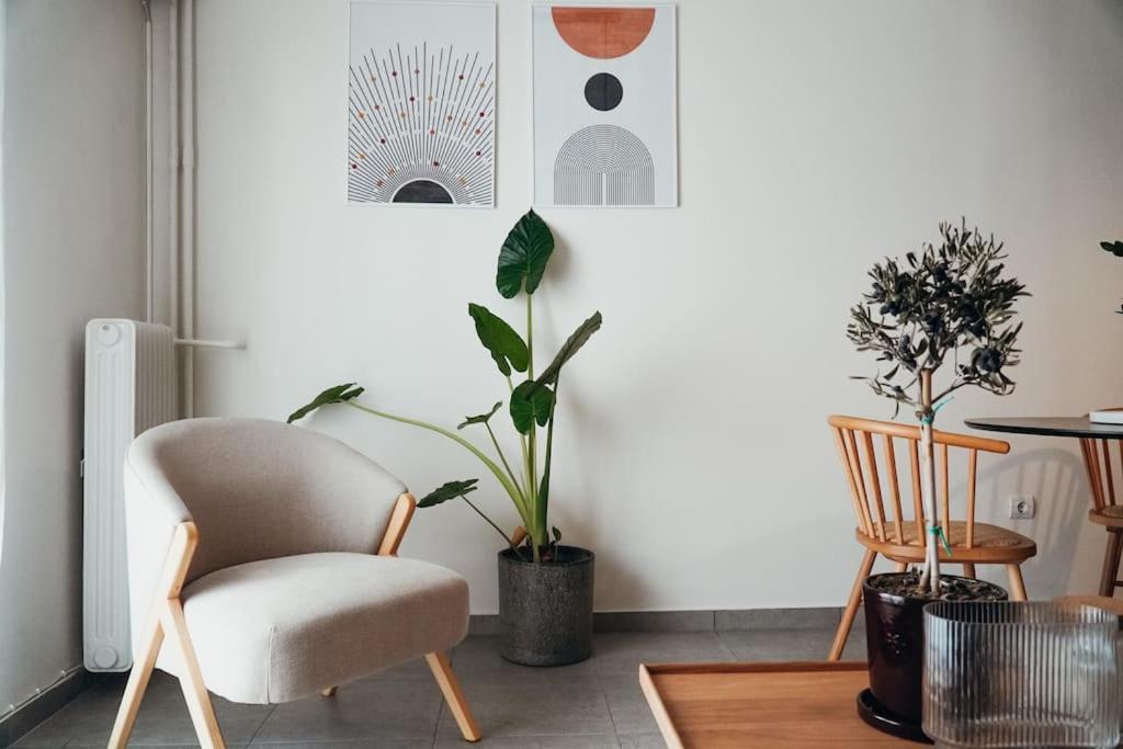Charming Apartment In Keramikos 아테네 외부 사진