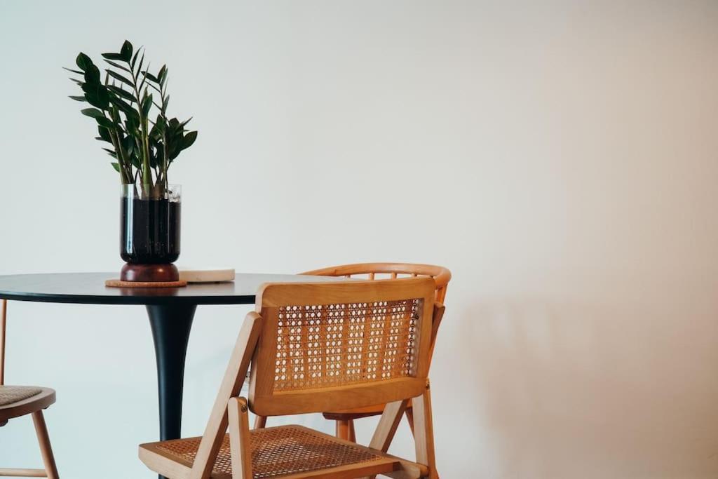 Charming Apartment In Keramikos 아테네 외부 사진